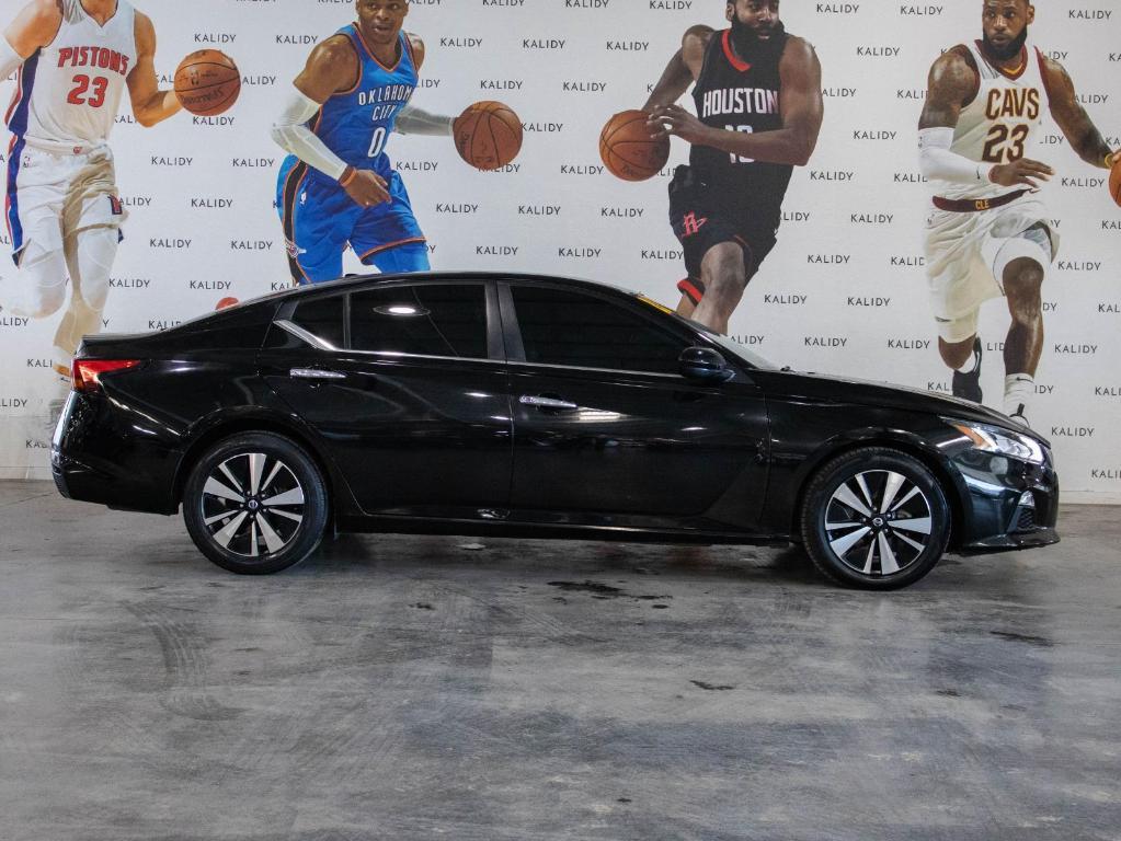 used 2021 Nissan Altima car, priced at $20,000