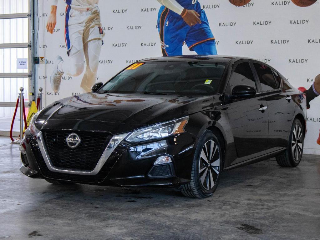used 2021 Nissan Altima car, priced at $20,000