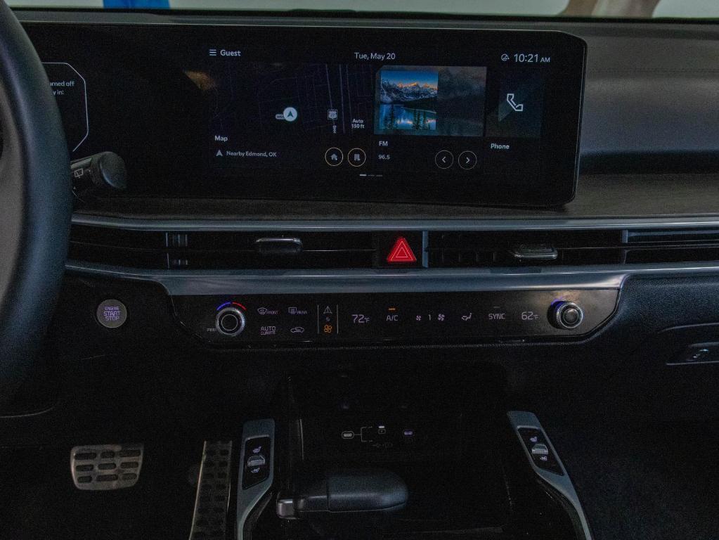 used 2025 Kia Sorento car, priced at $39,500