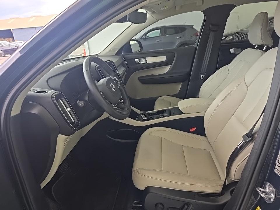 used 2021 Volvo XC40 car, priced at $22,500