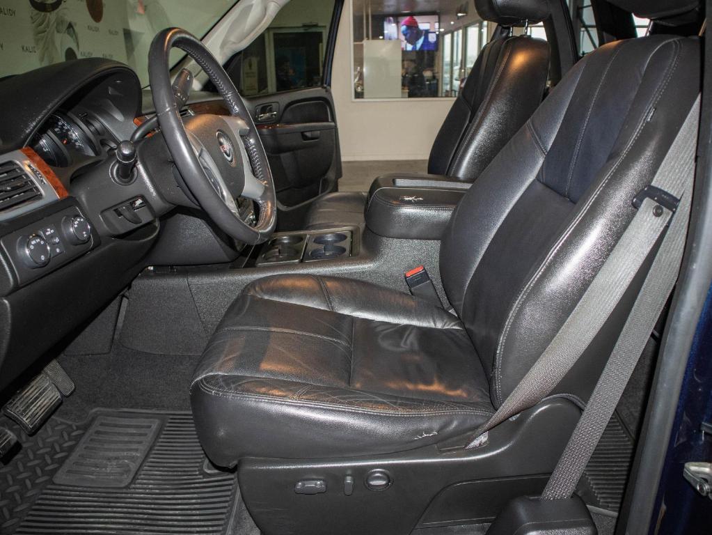 used 2010 GMC Sierra 1500 car, priced at $11,000