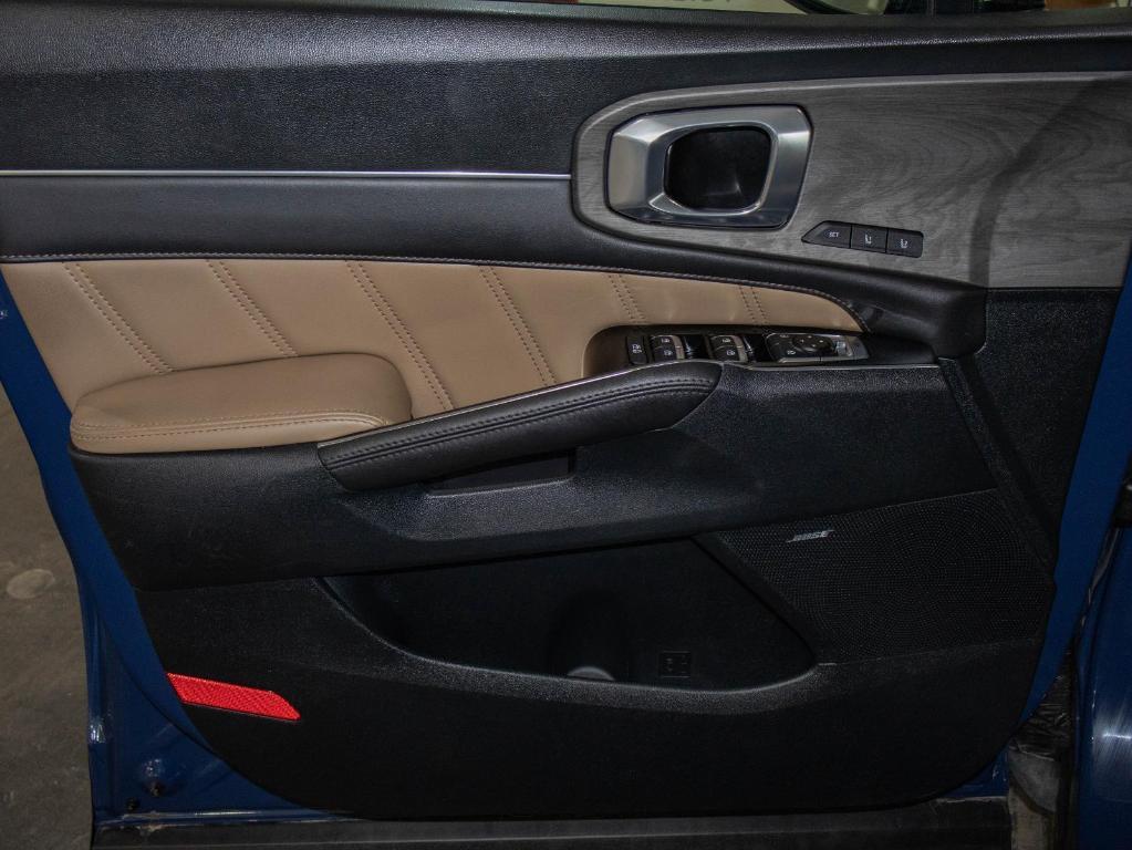 used 2024 Kia Sorento car, priced at $41,500