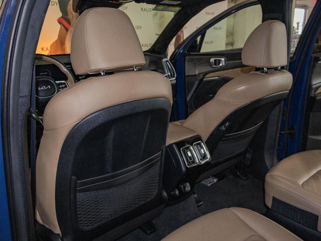 used 2024 Kia Sorento car, priced at $41,500