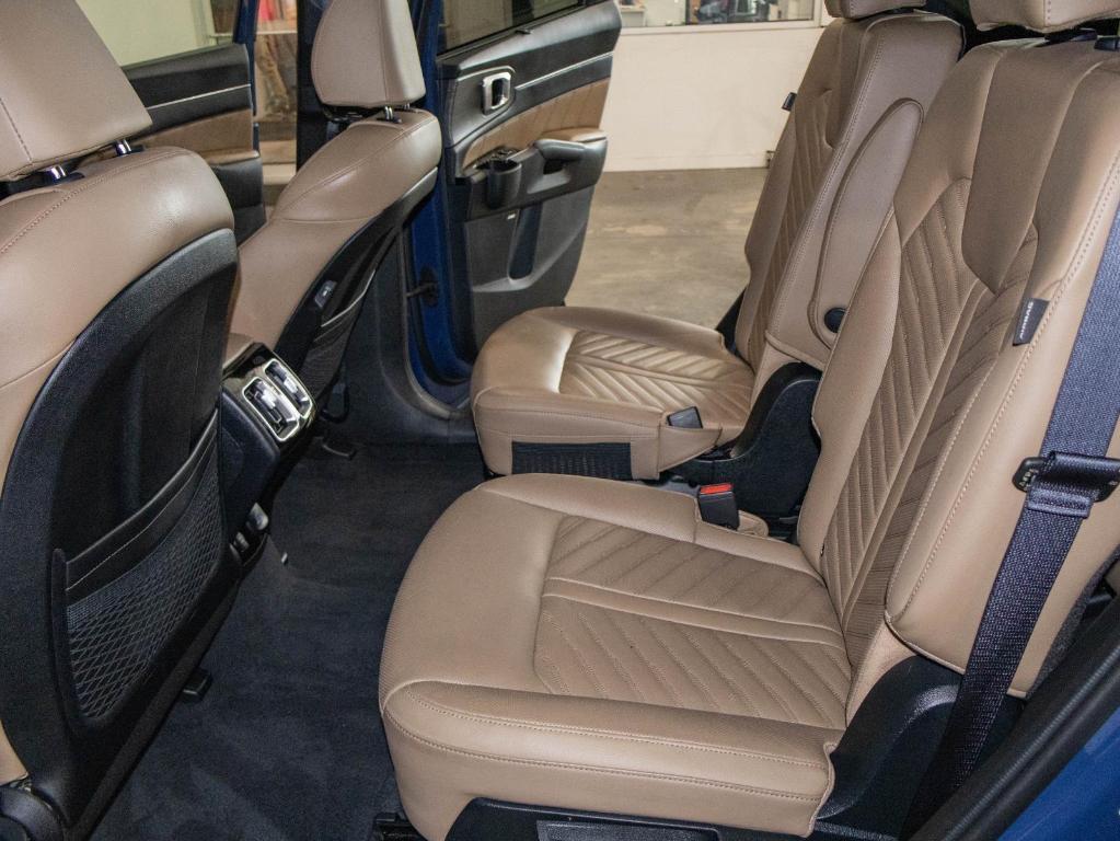 used 2024 Kia Sorento car, priced at $41,500