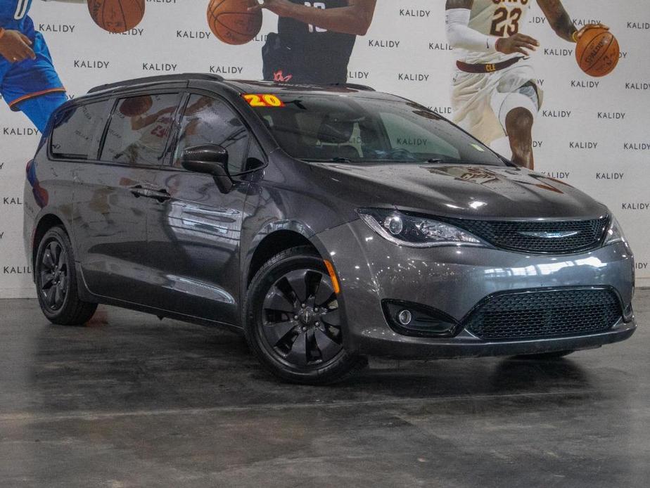 used 2020 Chrysler Pacifica Hybrid car, priced at $22,500