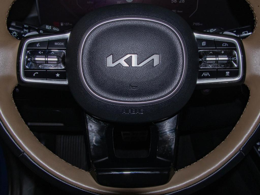 used 2025 Kia Sorento car, priced at $38,750