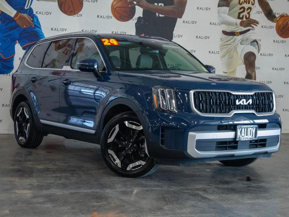 used 2024 Kia Telluride car, priced at $41,000