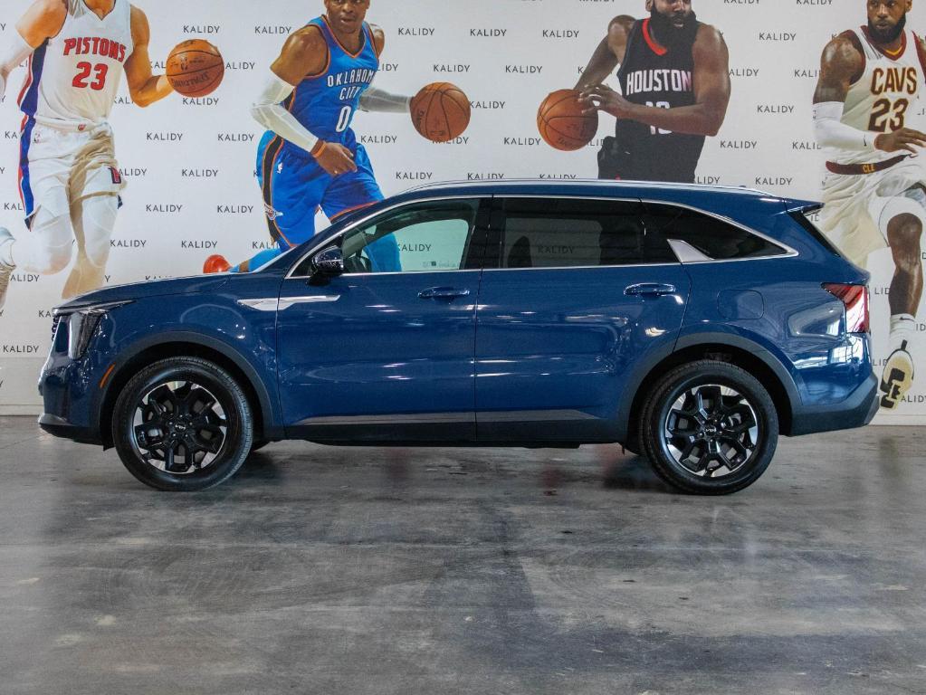 new 2025 Kia Sorento car, priced at $33,987