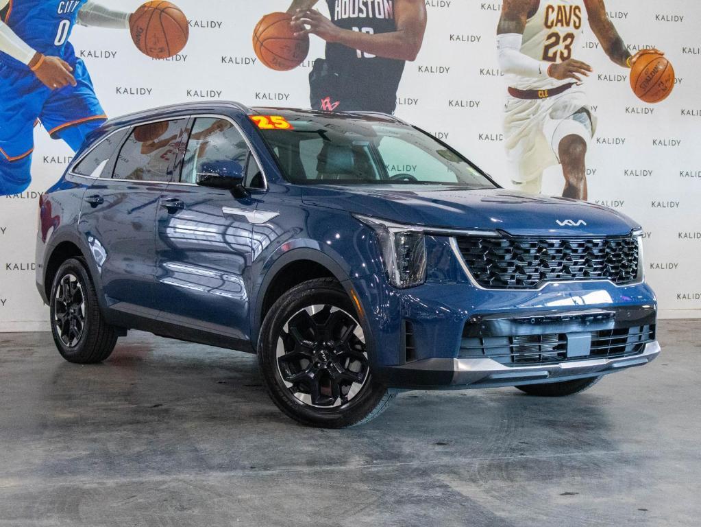 new 2025 Kia Sorento car, priced at $33,987