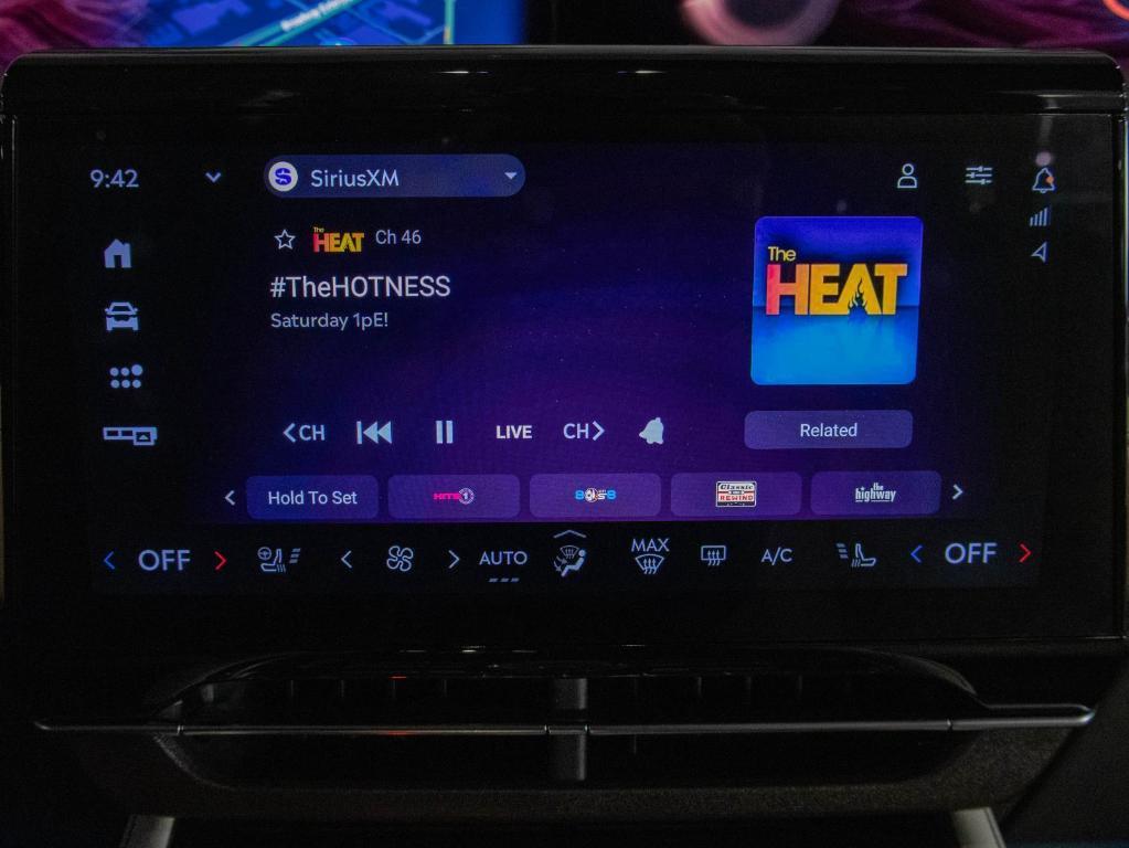 used 2024 Lincoln Nautilus car, priced at $60,250