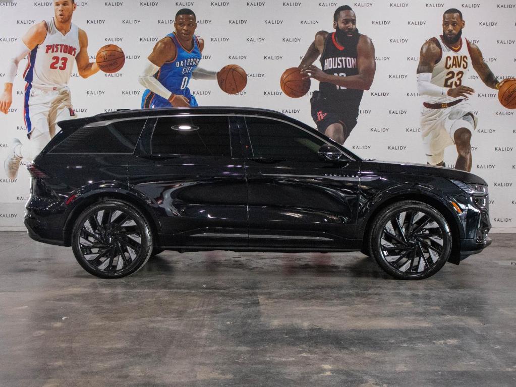 used 2024 Lincoln Nautilus car, priced at $60,250