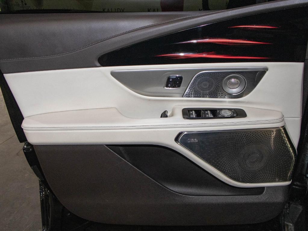 used 2024 Lincoln Nautilus car, priced at $60,250