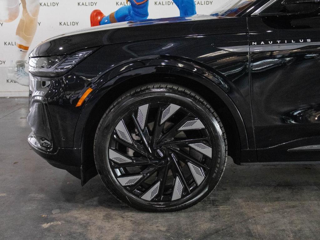 used 2024 Lincoln Nautilus car, priced at $60,250