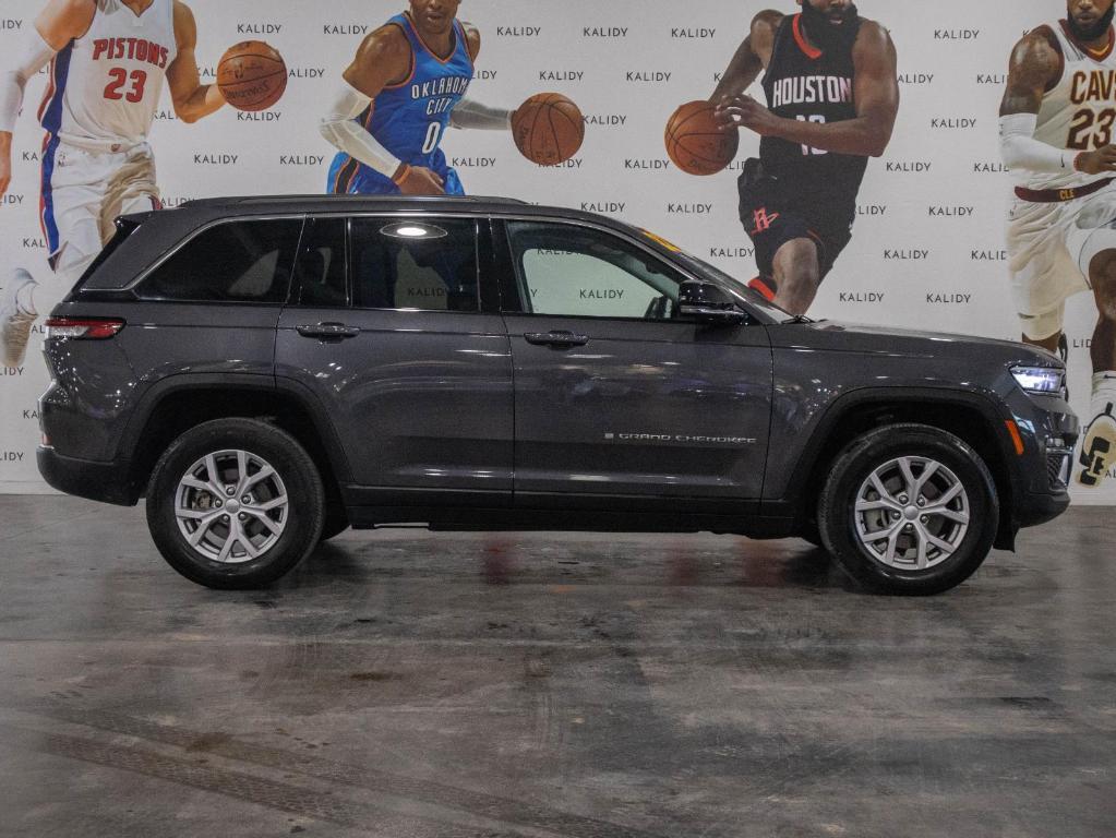 used 2022 Jeep Grand Cherokee car, priced at $31,750