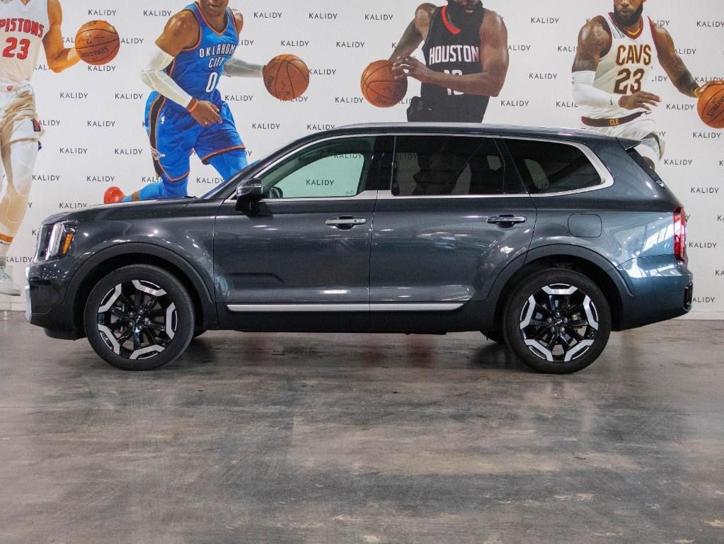used 2023 Kia Telluride car, priced at $32,750