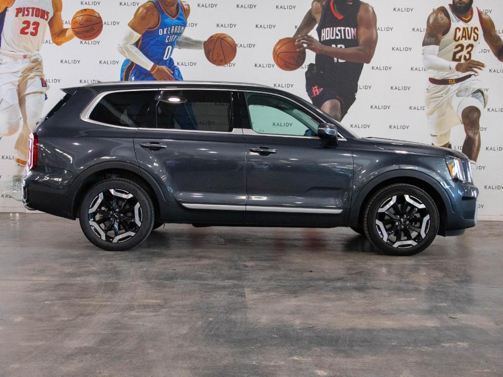 used 2023 Kia Telluride car, priced at $32,750