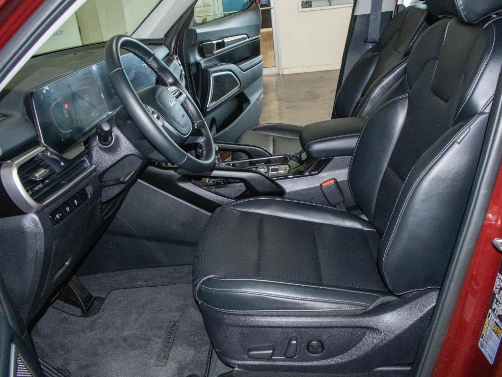 used 2024 Kia Telluride car, priced at $37,750