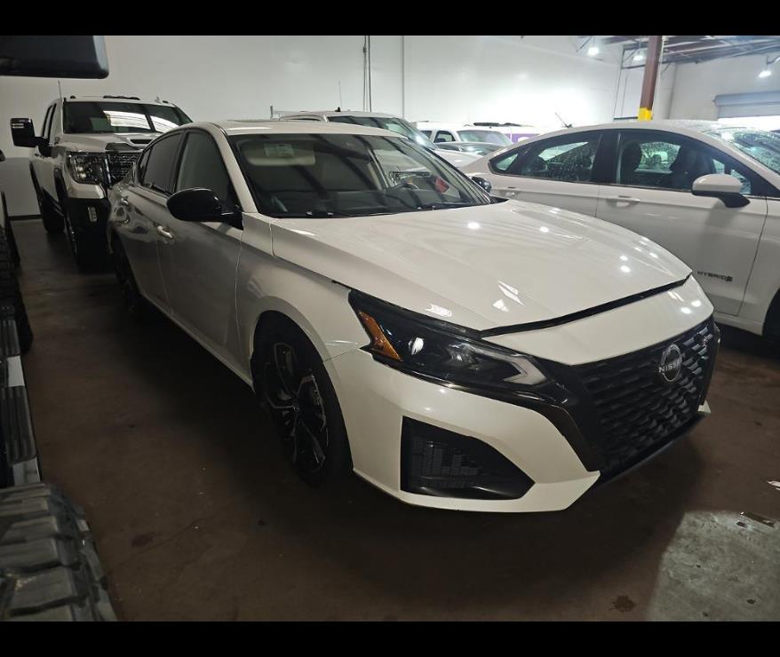 used 2023 Nissan Altima car, priced at $25,000