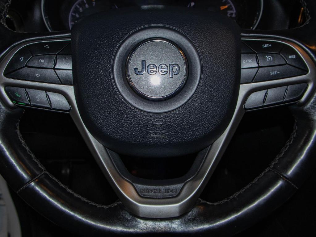 used 2020 Jeep Grand Cherokee car, priced at $23,000