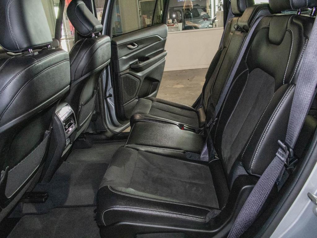 used 2024 Jeep Grand Cherokee L car, priced at $30,500
