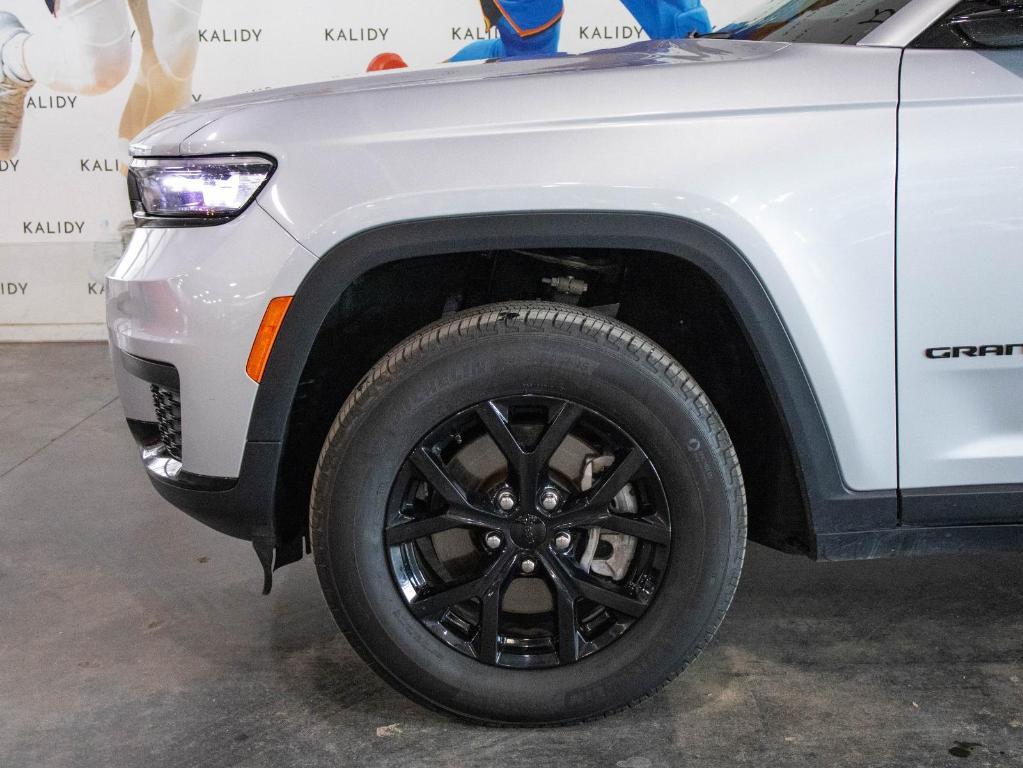 used 2024 Jeep Grand Cherokee L car, priced at $30,500