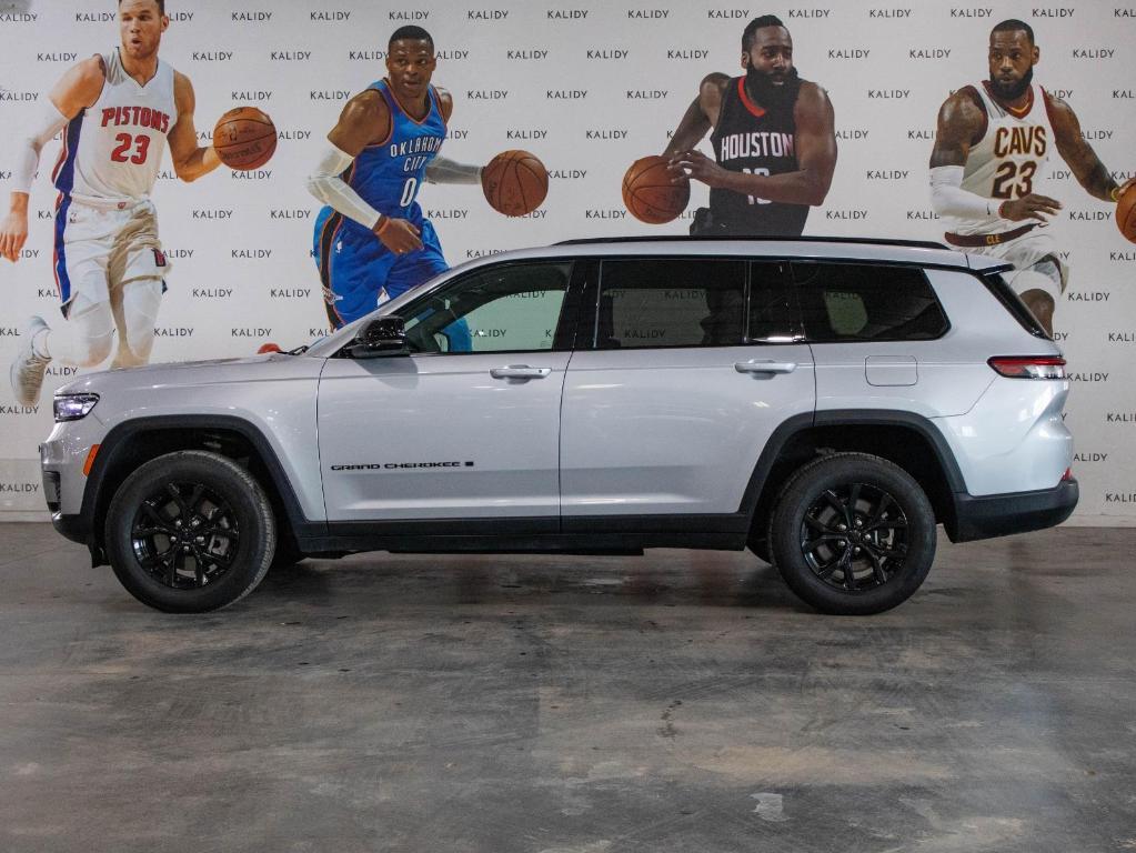 used 2024 Jeep Grand Cherokee L car, priced at $30,500