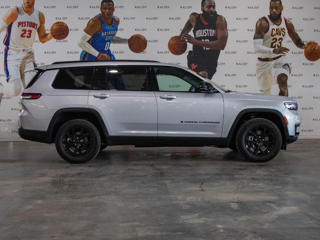 used 2024 Jeep Grand Cherokee L car, priced at $30,500