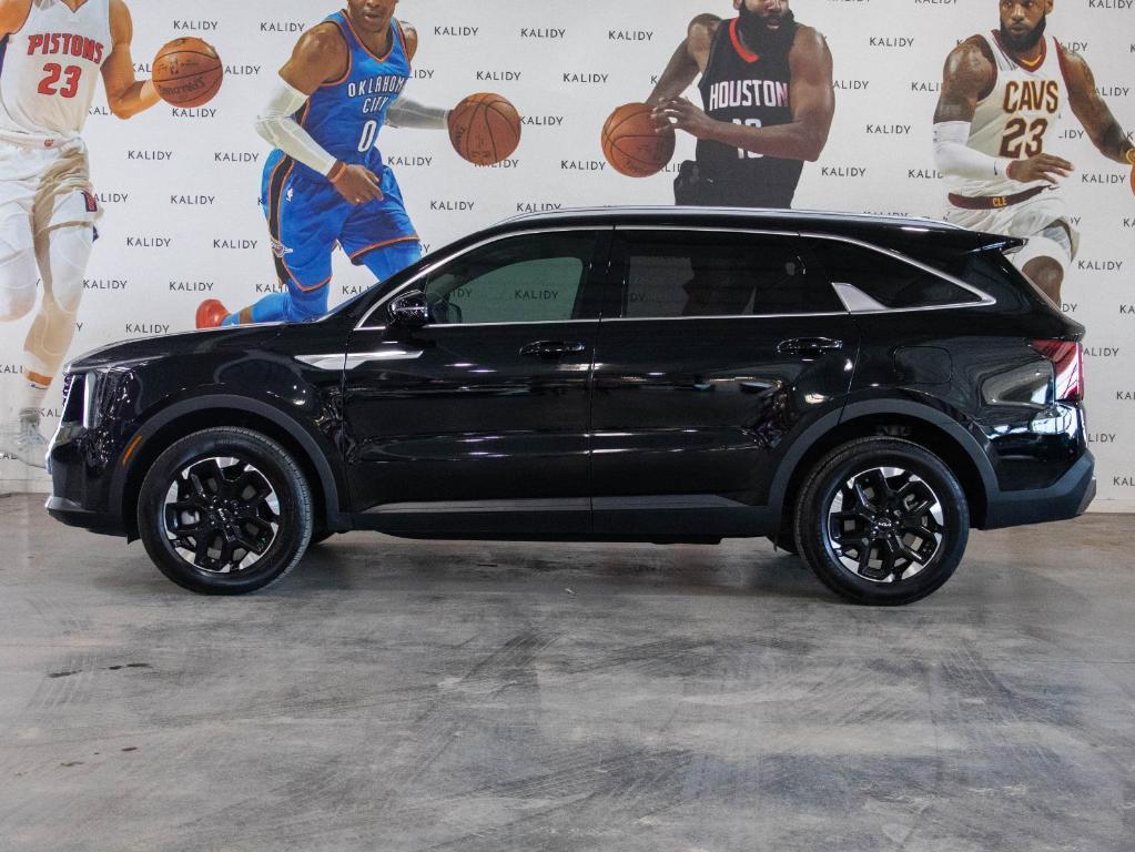 used 2025 Kia Sorento car, priced at $35,500