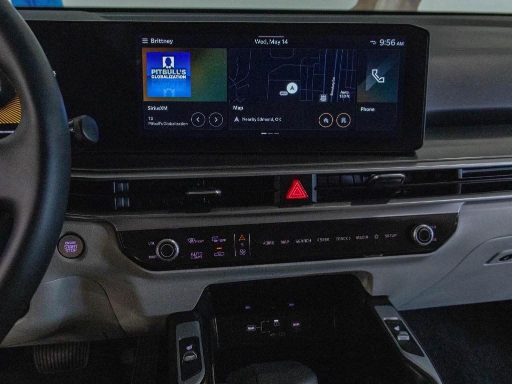 used 2025 Kia Sorento car, priced at $35,500