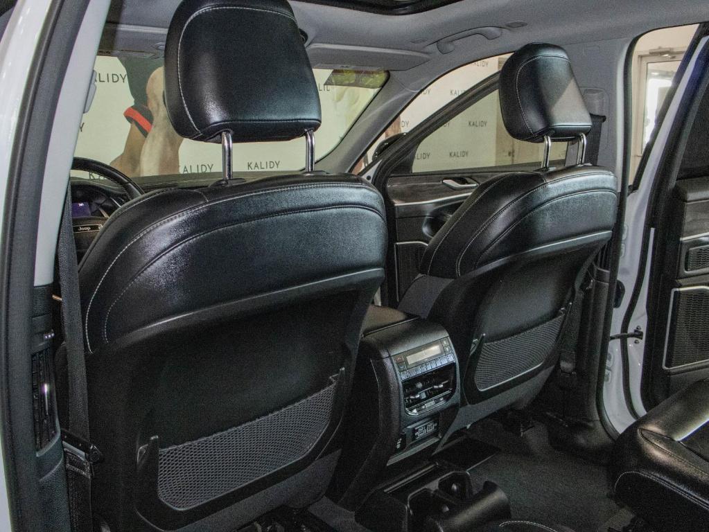 used 2022 Jeep Grand Cherokee L car, priced at $28,000