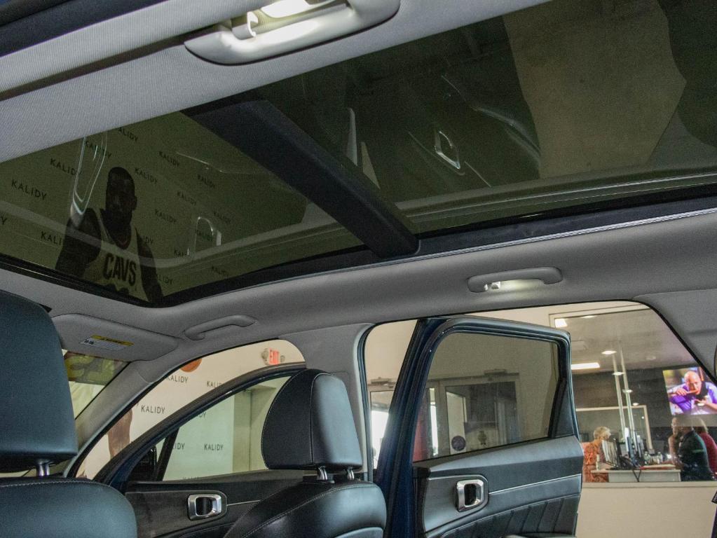new 2025 Kia Sorento car, priced at $38,427