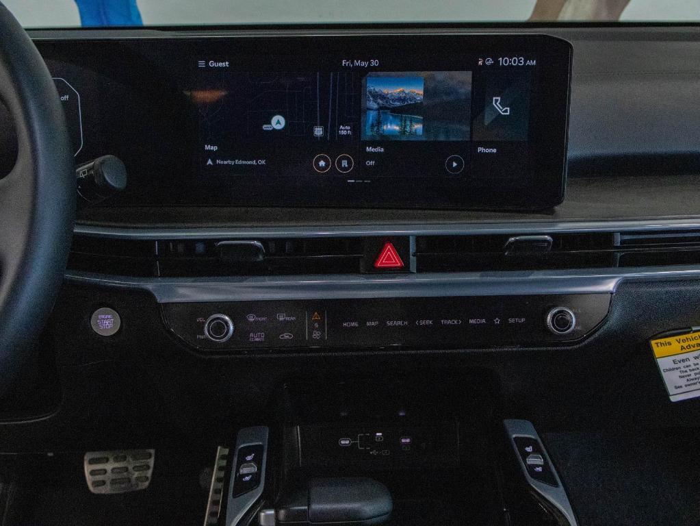 new 2025 Kia Sorento car, priced at $38,427