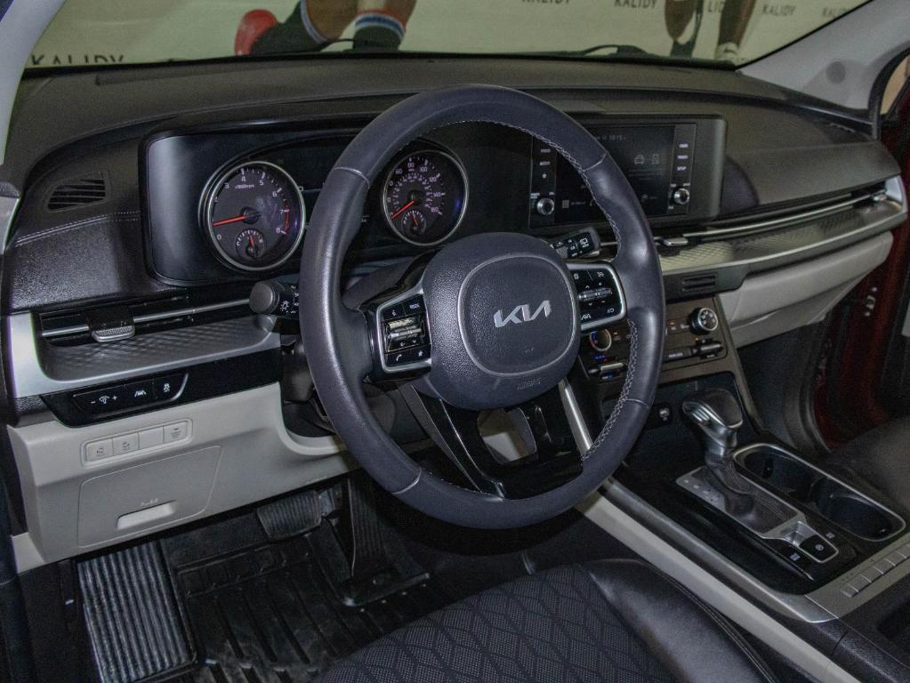 used 2023 Kia Carnival car, priced at $31,500