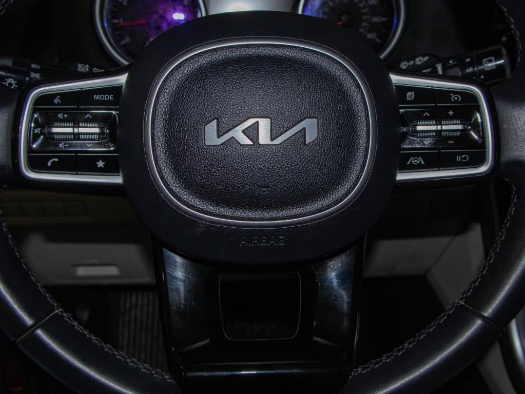 used 2023 Kia Carnival car, priced at $31,500