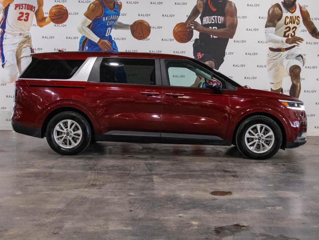 used 2023 Kia Carnival car, priced at $31,500