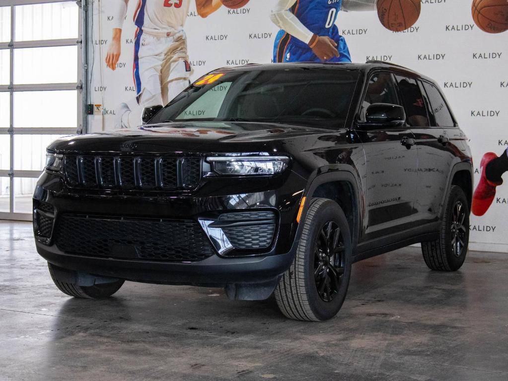 used 2024 Jeep Grand Cherokee car, priced at $34,750