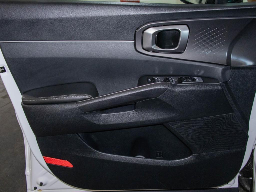 new 2025 Kia Sorento car, priced at $32,100