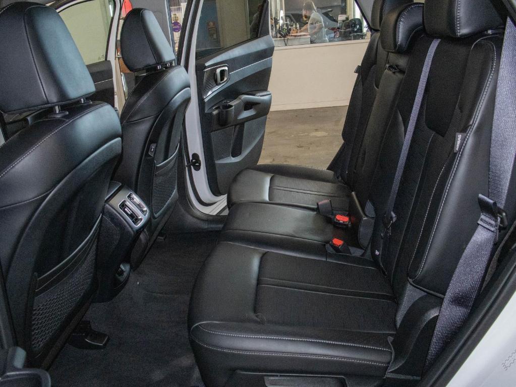 new 2025 Kia Sorento car, priced at $32,100