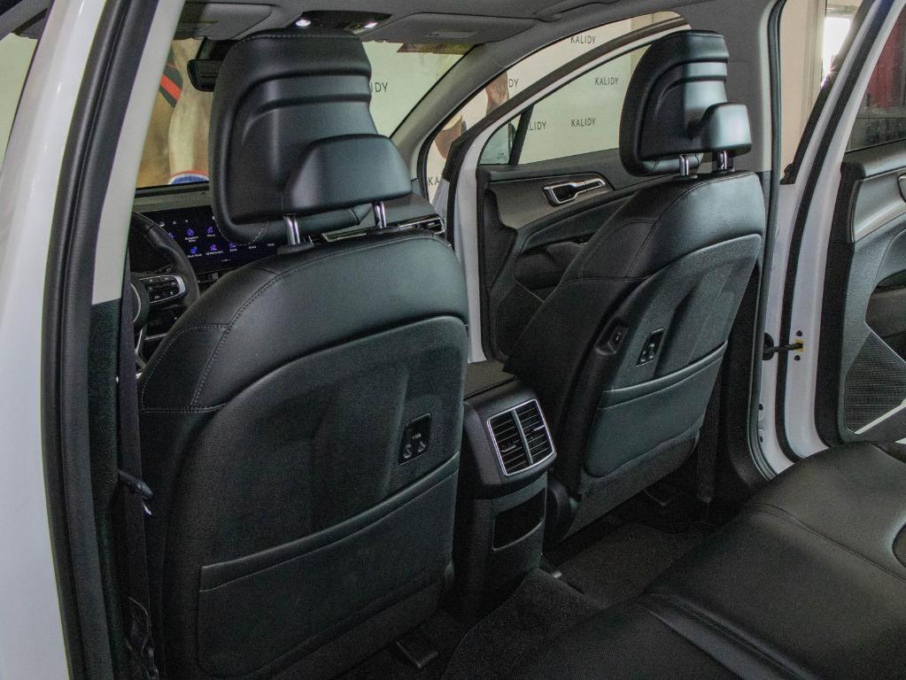new 2025 Kia Sportage car, priced at $29,958