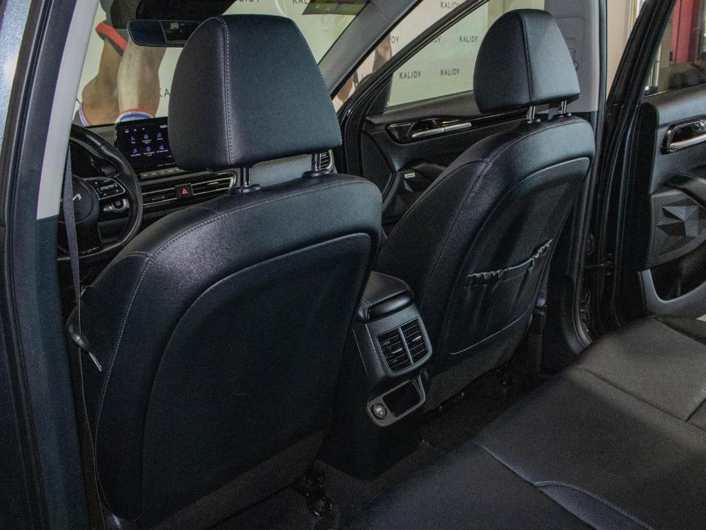 used 2023 Kia Seltos car, priced at $23,250