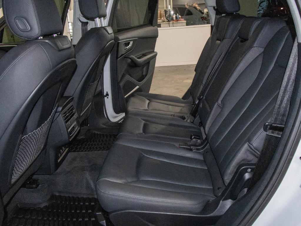 used 2022 Audi Q7 car, priced at $35,250