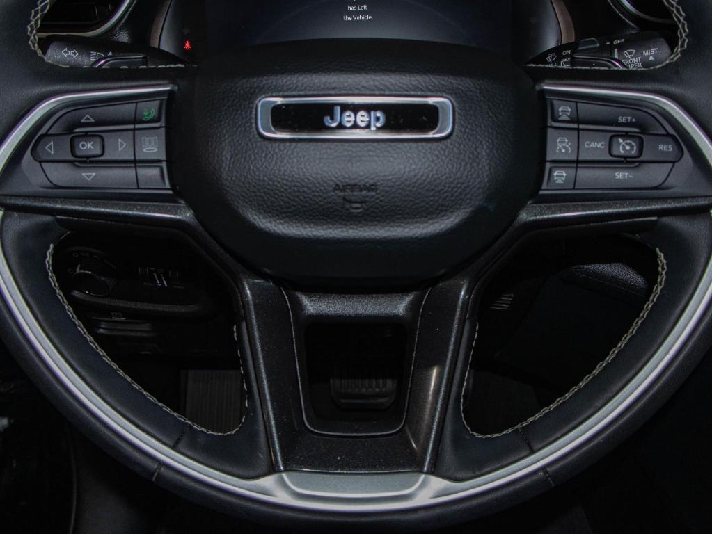 used 2023 Jeep Grand Cherokee car, priced at $33,500