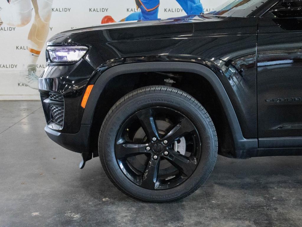 used 2023 Jeep Grand Cherokee car, priced at $33,500