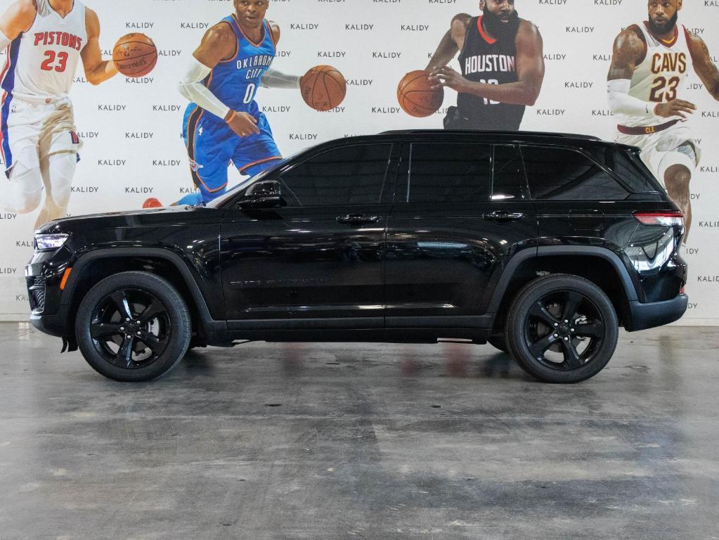 used 2023 Jeep Grand Cherokee car, priced at $33,500