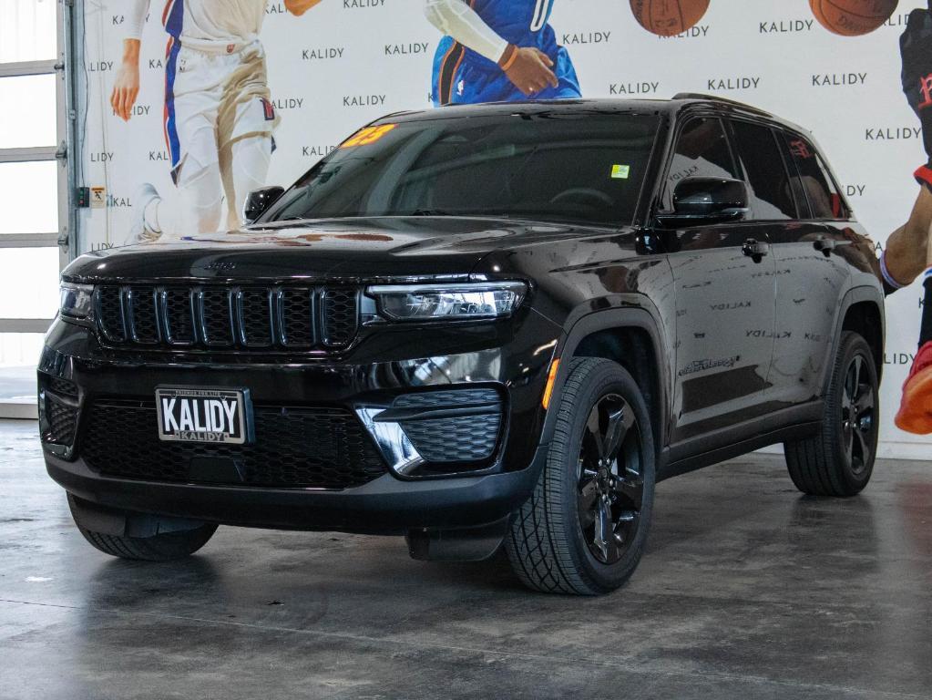 used 2023 Jeep Grand Cherokee car, priced at $33,500
