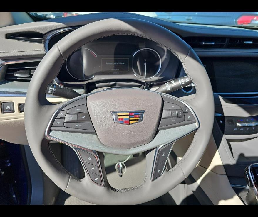used 2025 Cadillac XT5 car, priced at $47,500