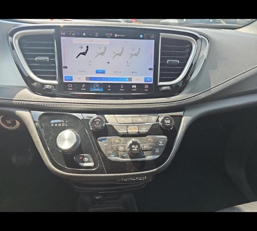 used 2022 Chrysler Pacifica Hybrid car, priced at $25,500