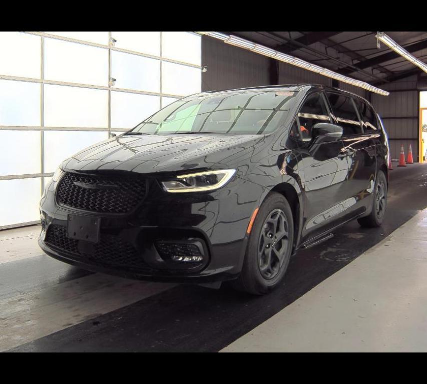 used 2022 Chrysler Pacifica Hybrid car, priced at $25,500