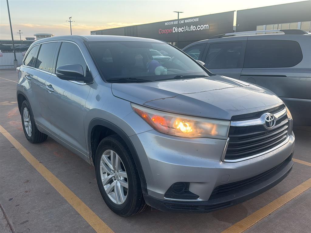 used 2015 Toyota Highlander car, priced at $13,500