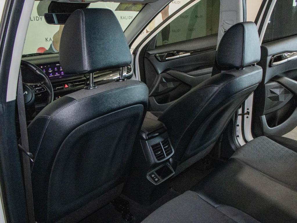 used 2024 Kia Seltos car, priced at $22,250